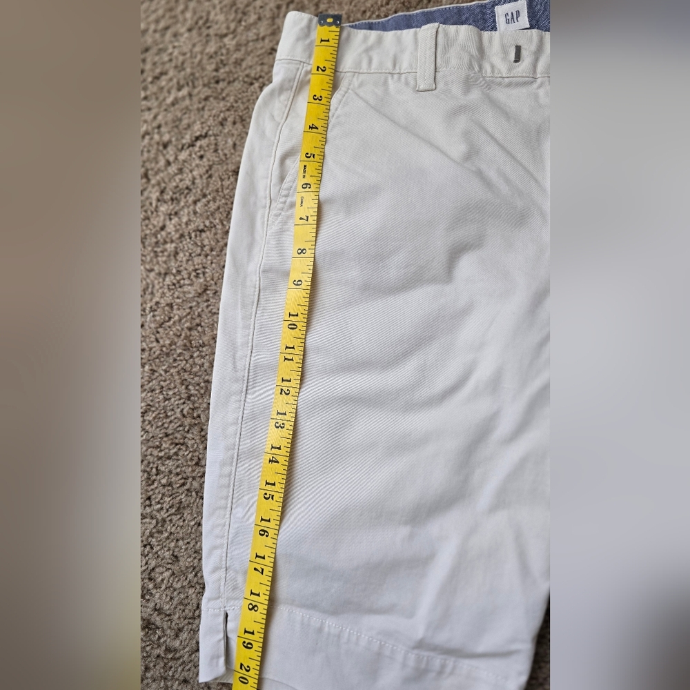 GAP Bermuda Cream Shorts Size 6 - Picture 5 of 5